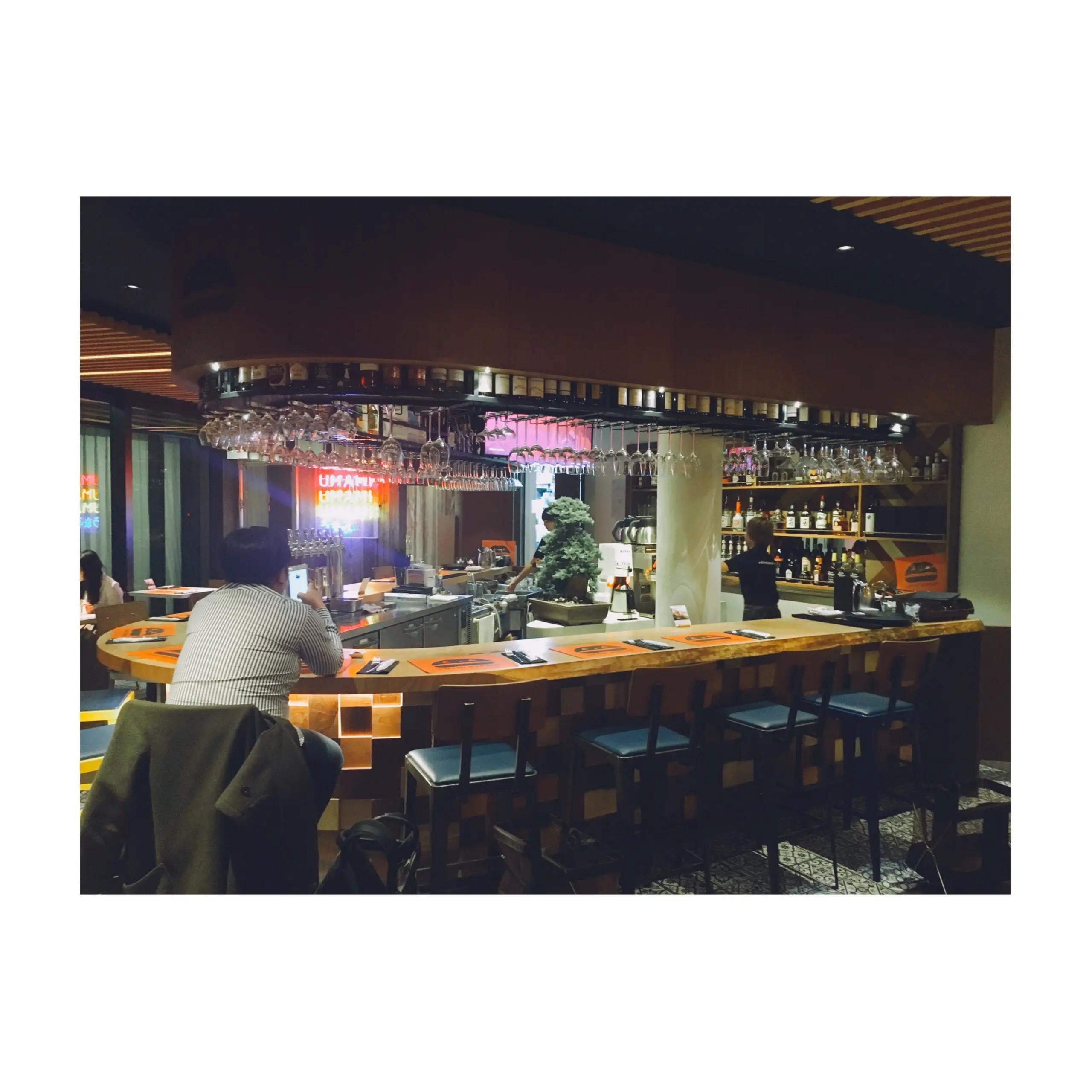 《ご当地MORE★》東京に来たら必ず食べてほしいイチオシの美味ハンバーガーはここ、【UMAMI BURGER】で❤️!_2