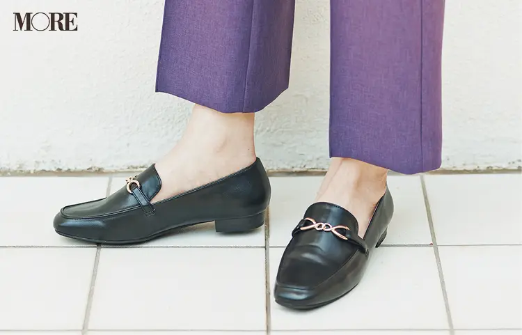 きれい見えで大ヒット。くすみパステルのセミフレアパンツを週3今っぽくはくための足もと見本帳☆_2