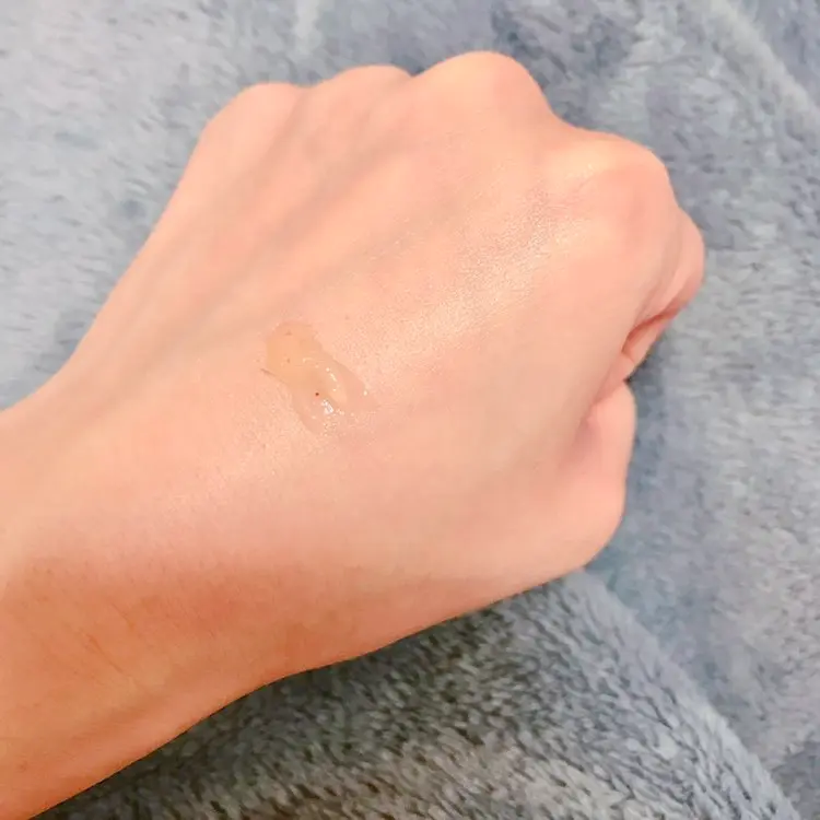 ふっくらした唇を手に入れるには【HONEYROA】の唇スクラブがいい❤︎!_4