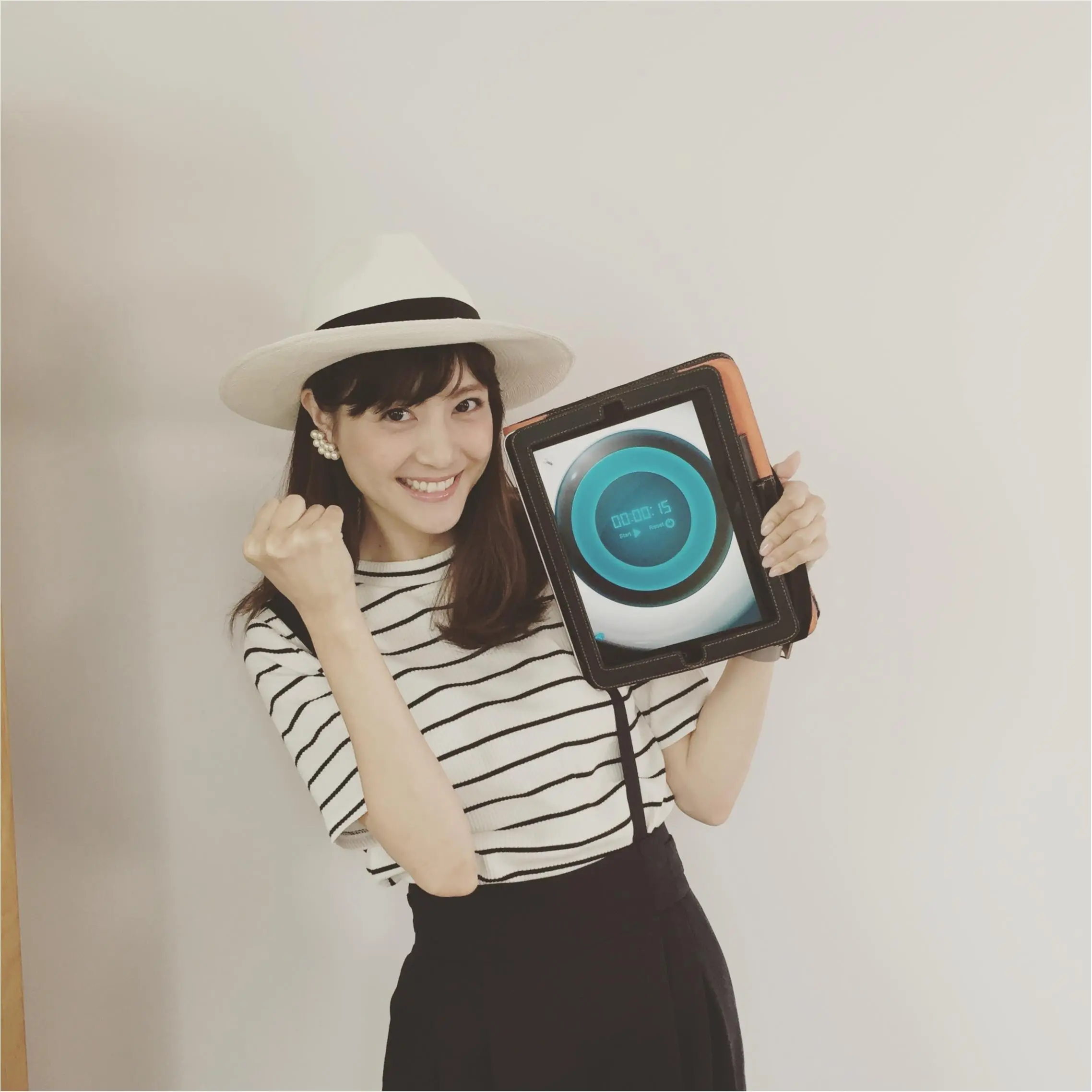 【オフショット】「DAILY MOREの使い方ムービー」で、ありさが15秒早口チャレンジ!!_1