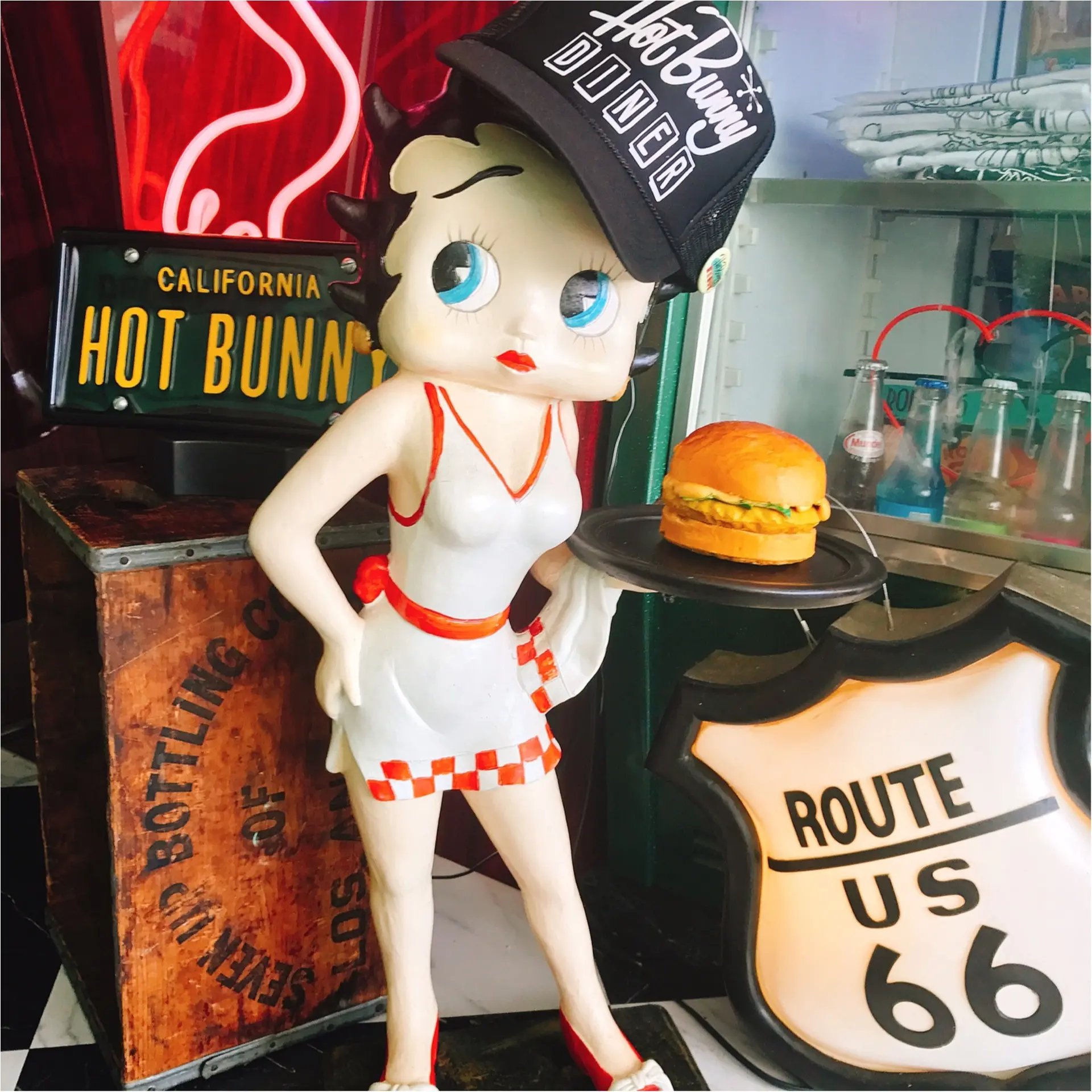 ★日本にいること忘れちゃう?これぞアメリカンダイナー♡豊田の『HOT BUNNY』が素敵すぎる★_3