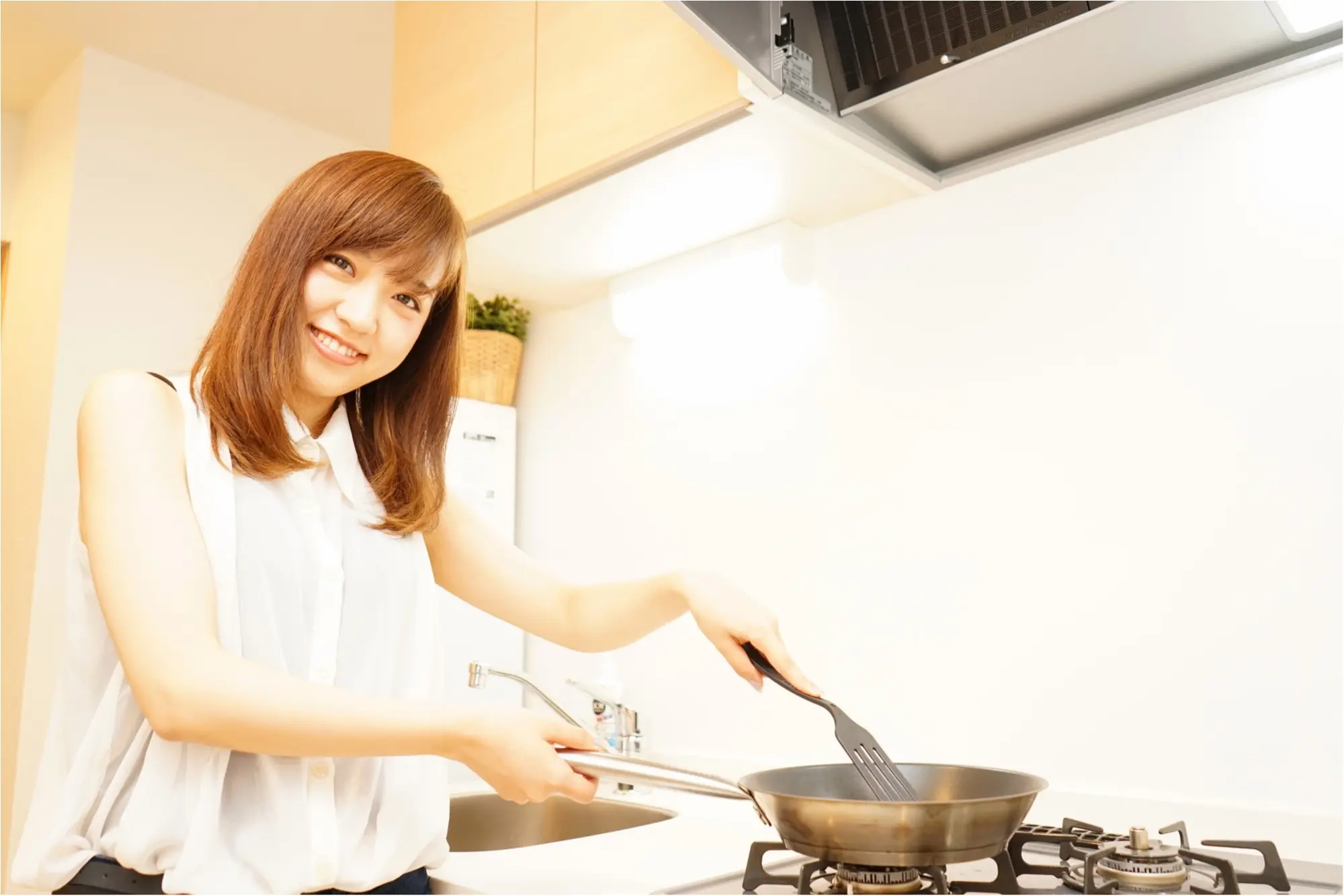 20代後半の年収事情 - 現在の年収は? 結婚や老後のための貯蓄はどれくらい必要?_20