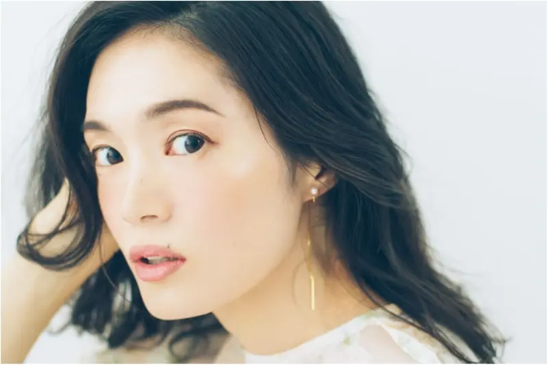 憧れの"透明美肌"のために! 美容ジャーナリスト・鵜飼さんが教える「25歳からの美肌貯金」テクニック_2