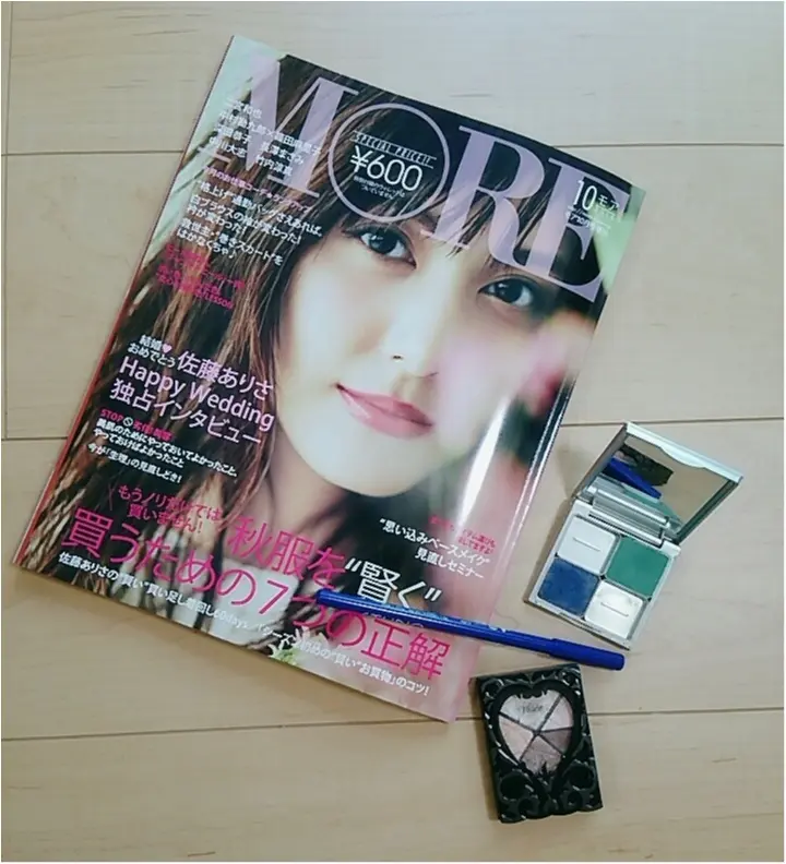 【MORE10月号】のBEAUTYトピックより、「新しいアイライン“ネイビー”という選択」を奥二重の私が挑戦してみました!(443 まゆ_1