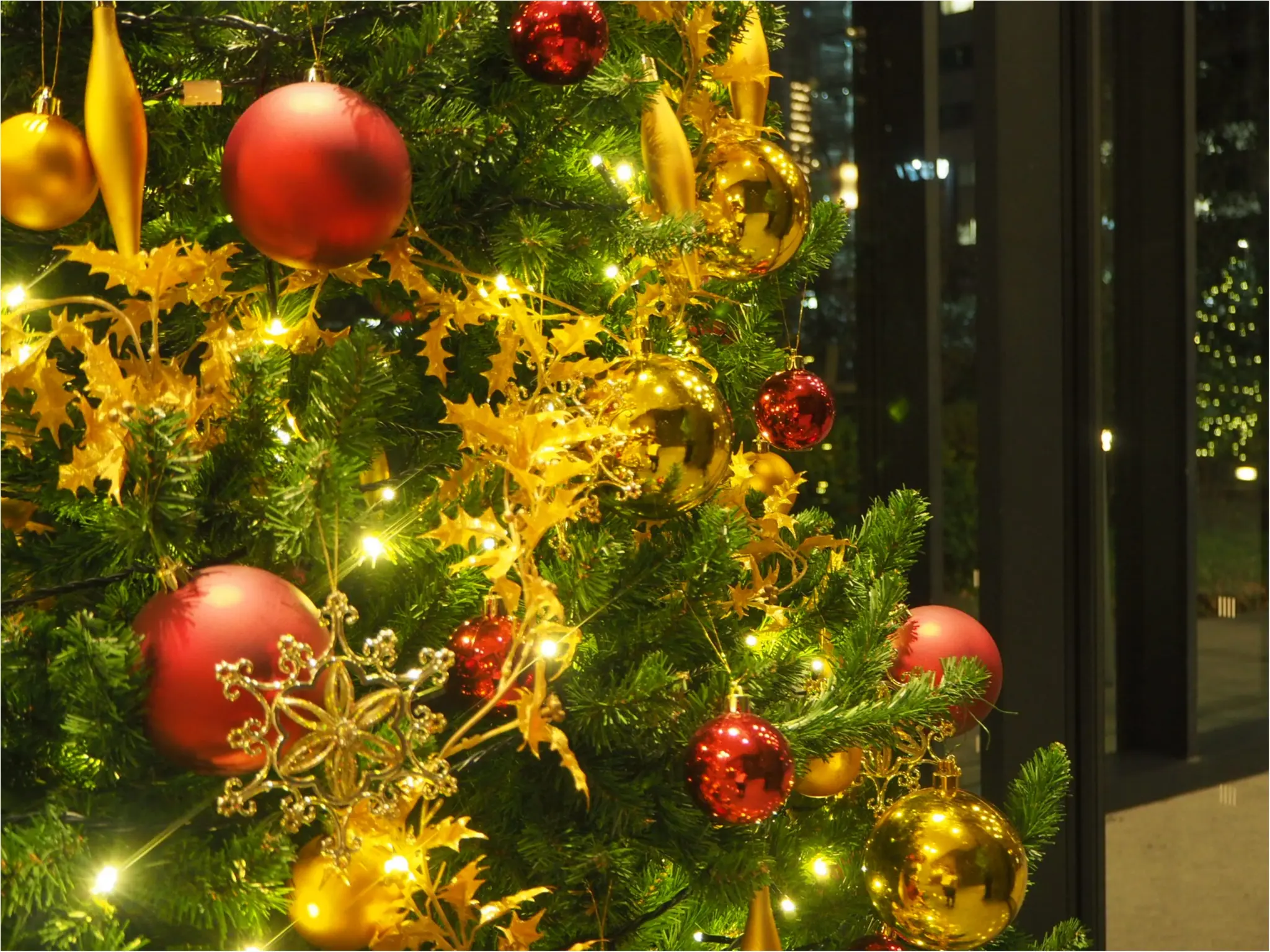サーティワンアイスクリームから「クリスマス仕様のハッピードール」が登場!好きなアイスを選んで自分らしいオリジナルな1品を・・_1