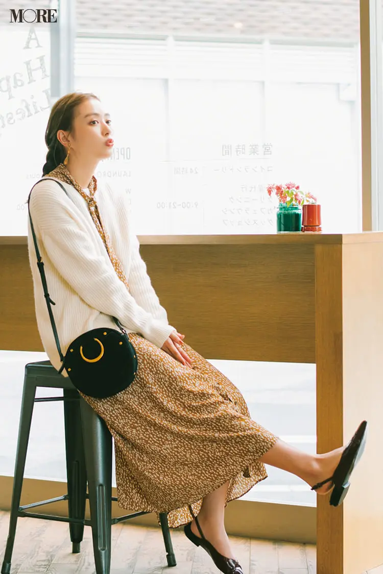 白ニットコーデ【2020冬〜春】- 着膨れしない細見えテクニックなど、白い服の最旬レディースコーディネートまとめ_29