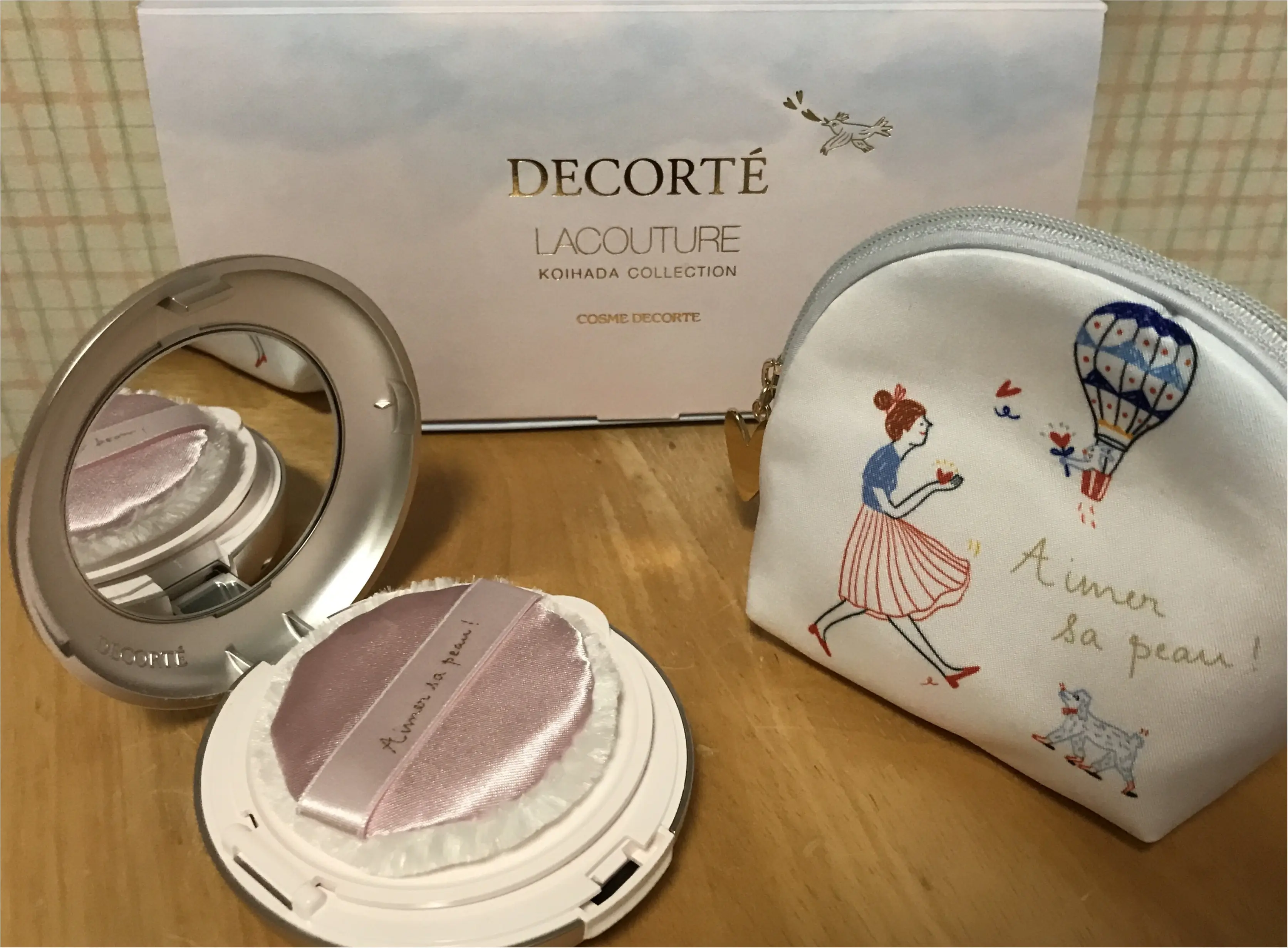 【限定品!DECOLTEから秋デザインのパウダーファンデーション】お肌へのフィット感でリピ確定。_1