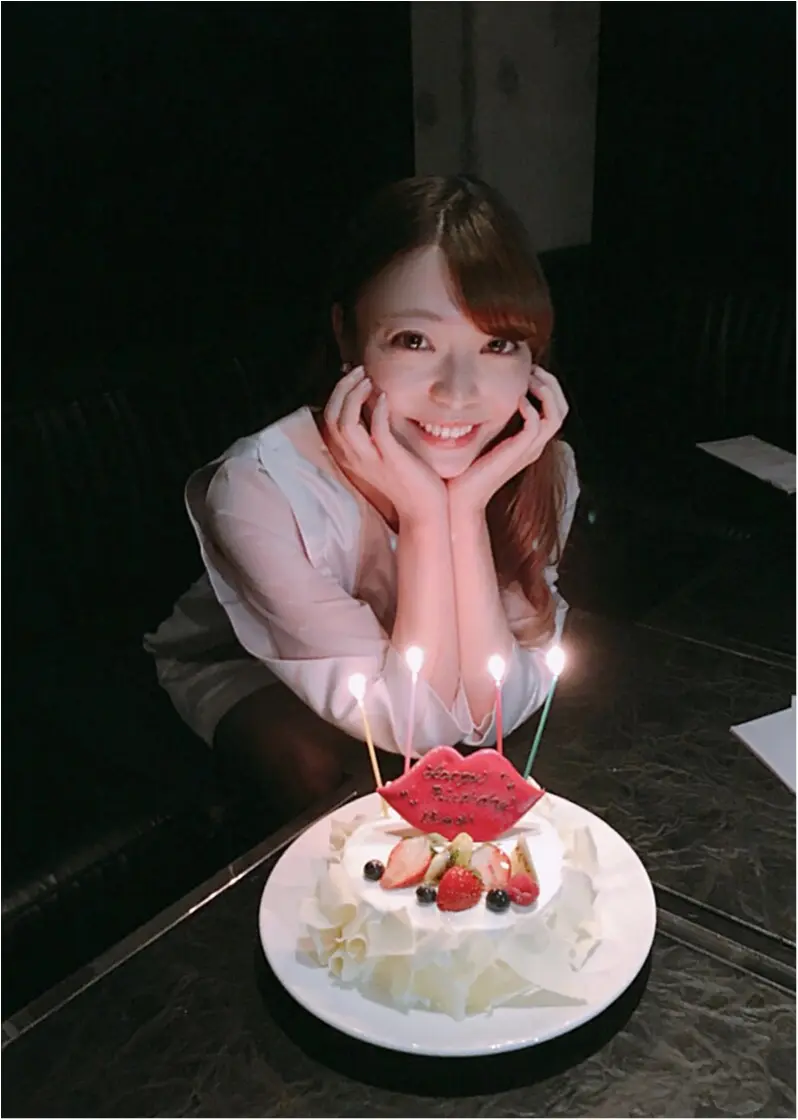 【大好きなモアハピ10期にお祝いしてもらいました】大人数女子会はオシャレな個室がおすすめ♡_16
