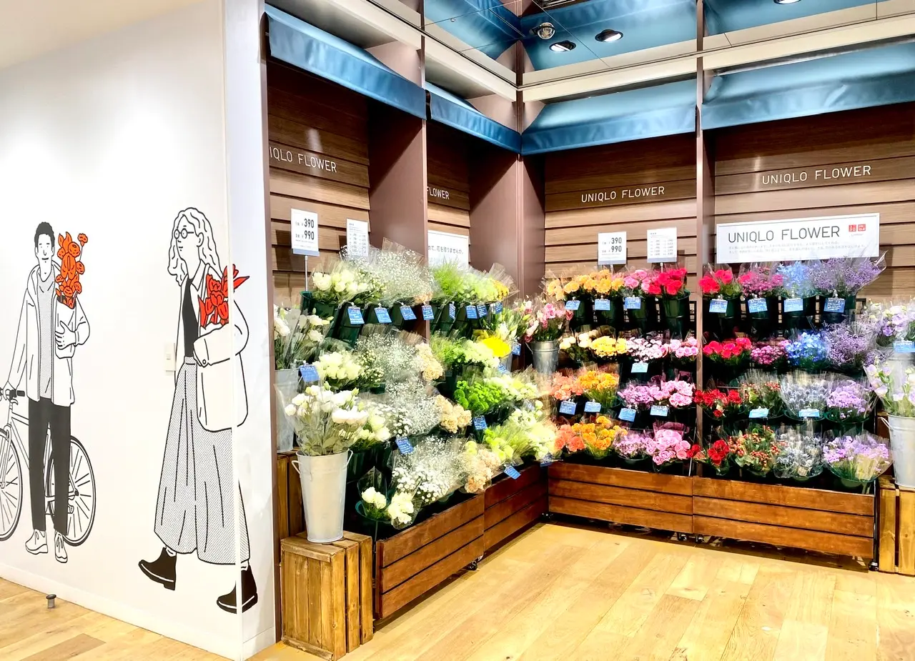 ユニクロ銀座店のUNIQLO FLOWER