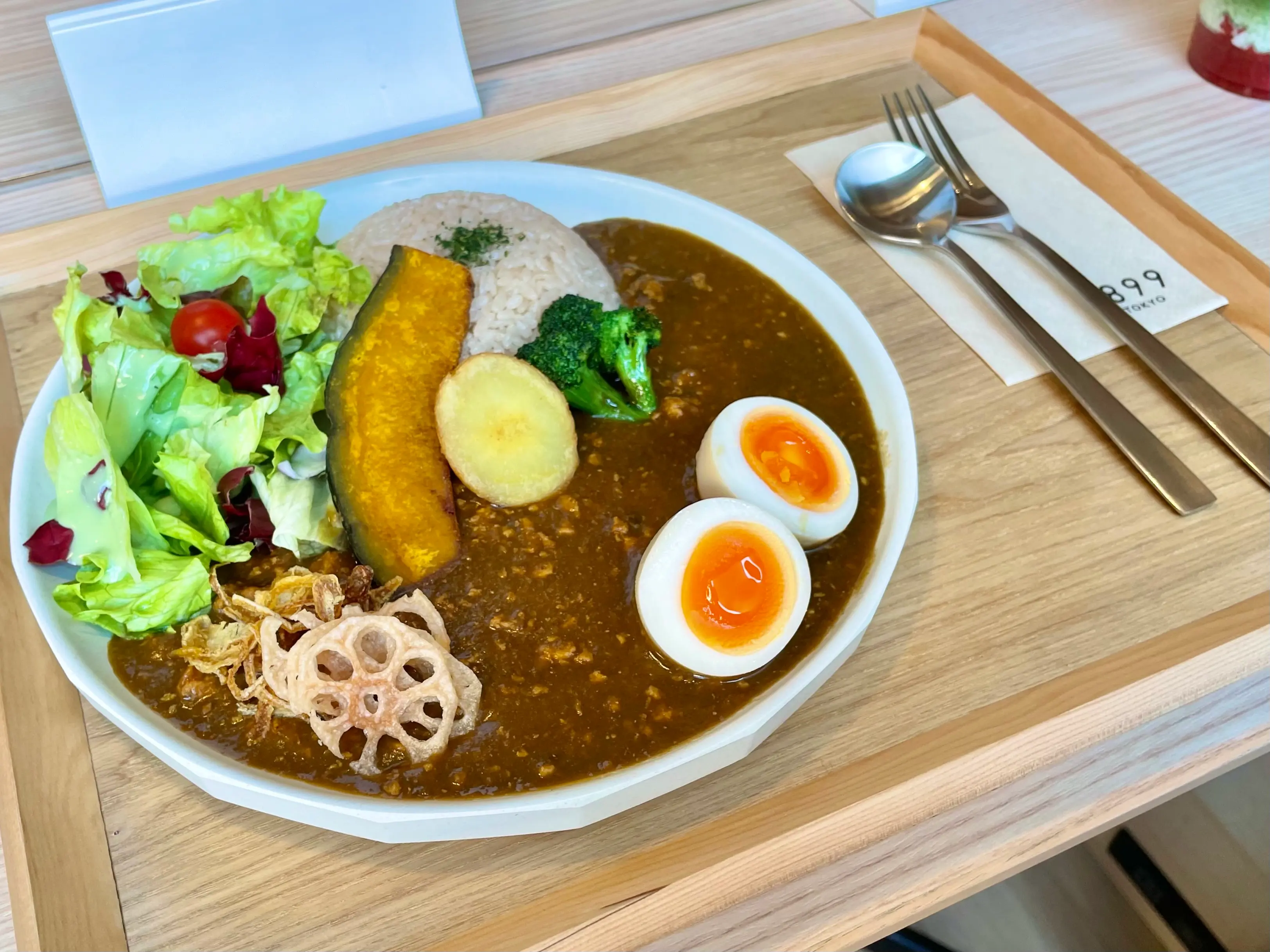 日本茶カフェ「チャヤ1899東京」の鰹と昆布を使った「和出汁のキーマカレー」