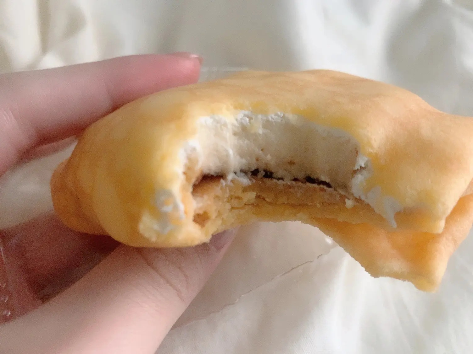 【ファミマスイーツ】ねっとりタマラン…♡最高食感のプリンクレープレビュー_4