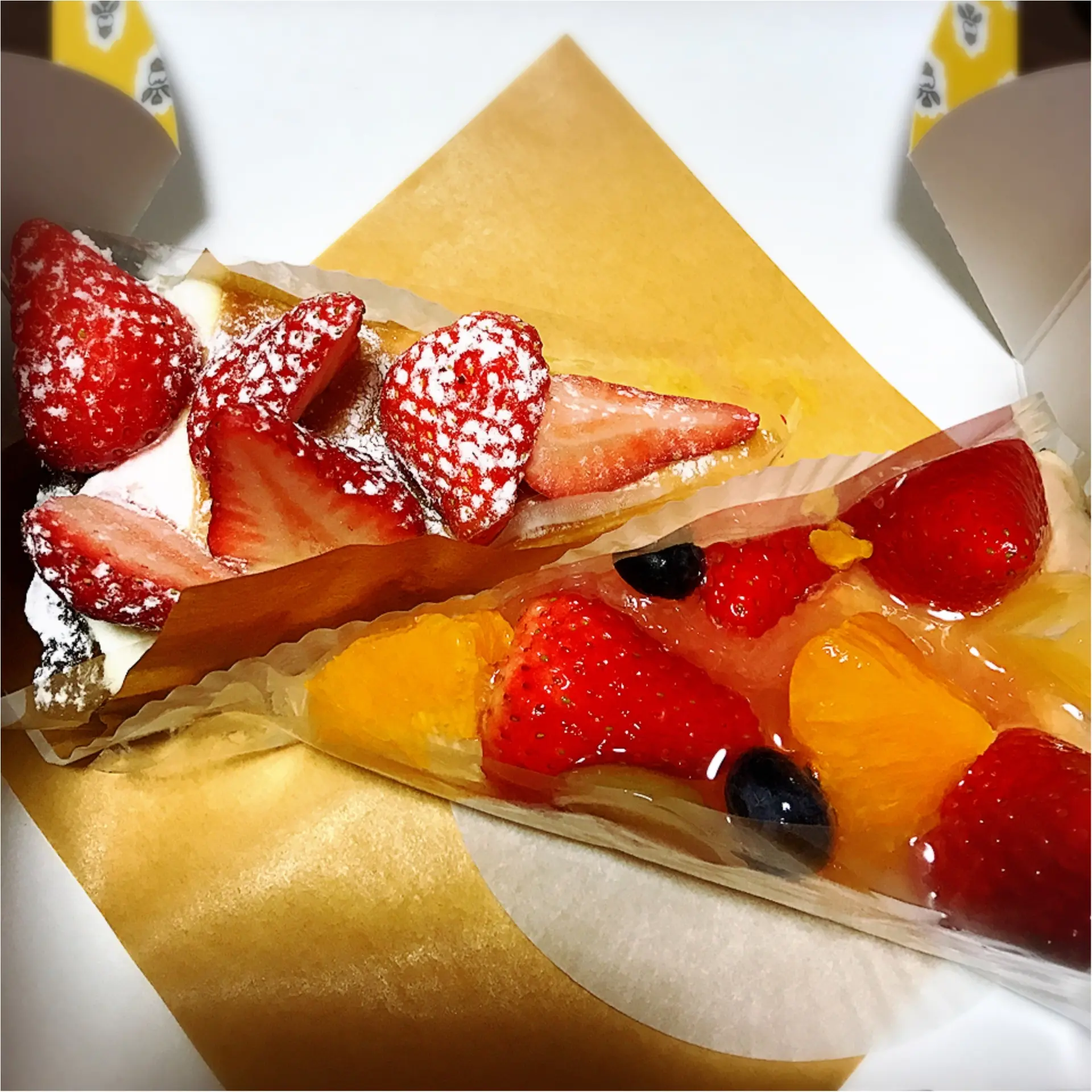 ★そろそろ終わりの季節?いや、まだ間に合う!話題のいちごスイーツ。たっぷりいちごのタルトは『ア・ラ・カンパーニュ』で購入して★_3