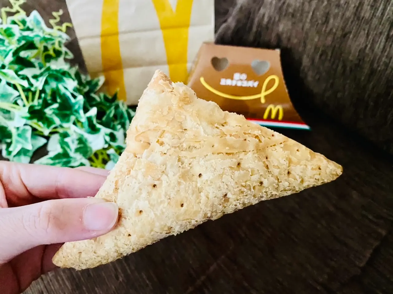 【マクドナルド】恋のおみくじ付き♡《三角チョコパイ ティラミス味》が新登場★_2