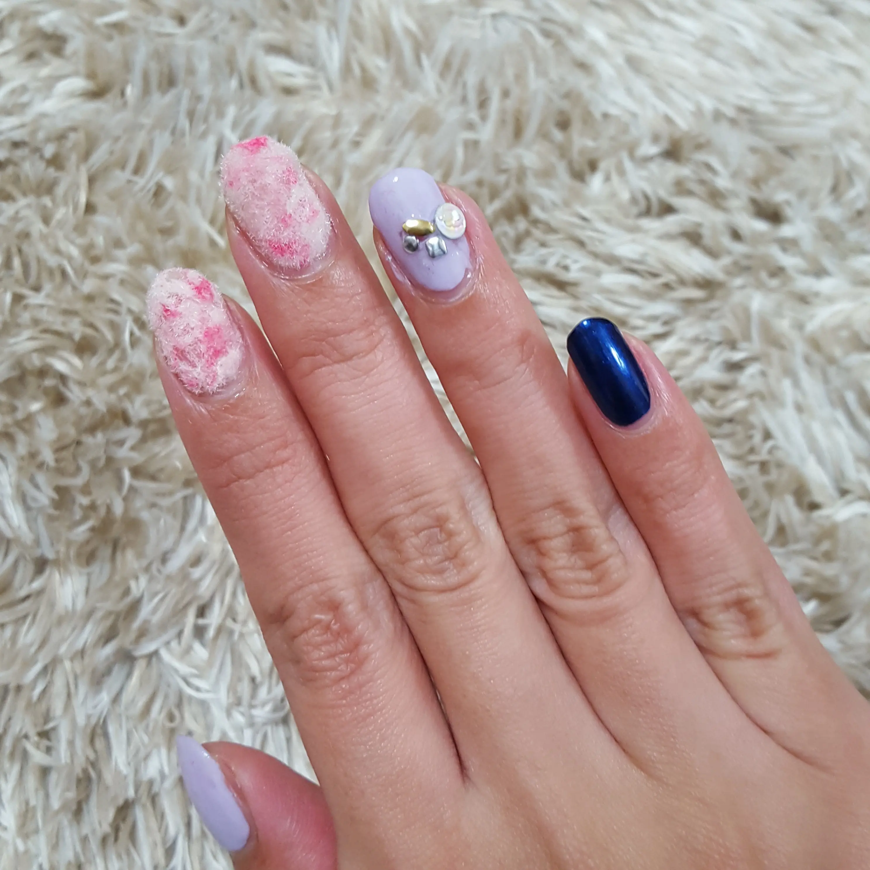 ニットのふわふわ感を指先にも取り入れた、、12月の休日ネイル_3