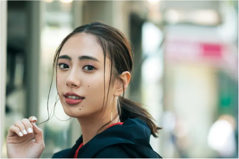 ジメジメな日の髪や肌、もう困らない! 梅雨を楽しく乗り切る【ヘアアレンジ&ビューティアイテム】_2