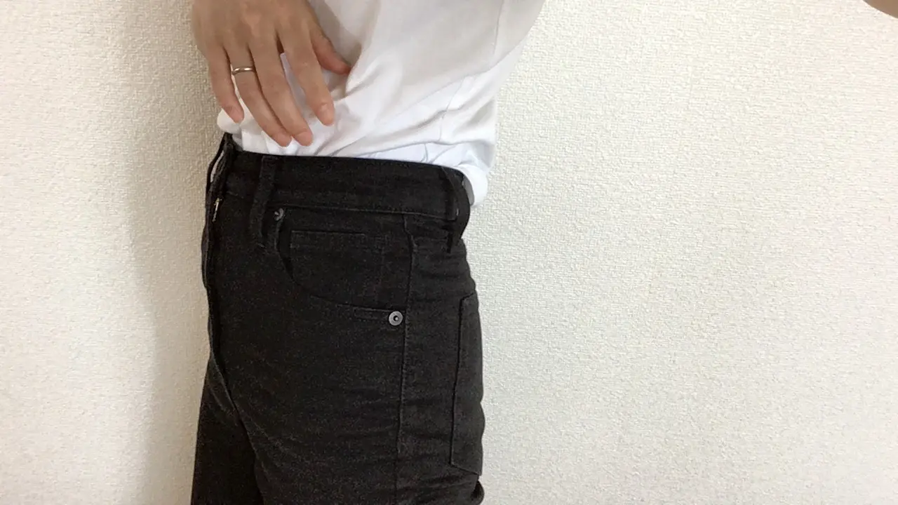 《GU》スッキリ美脚♡ハイウエストシガレットアンクルジーンズ_3