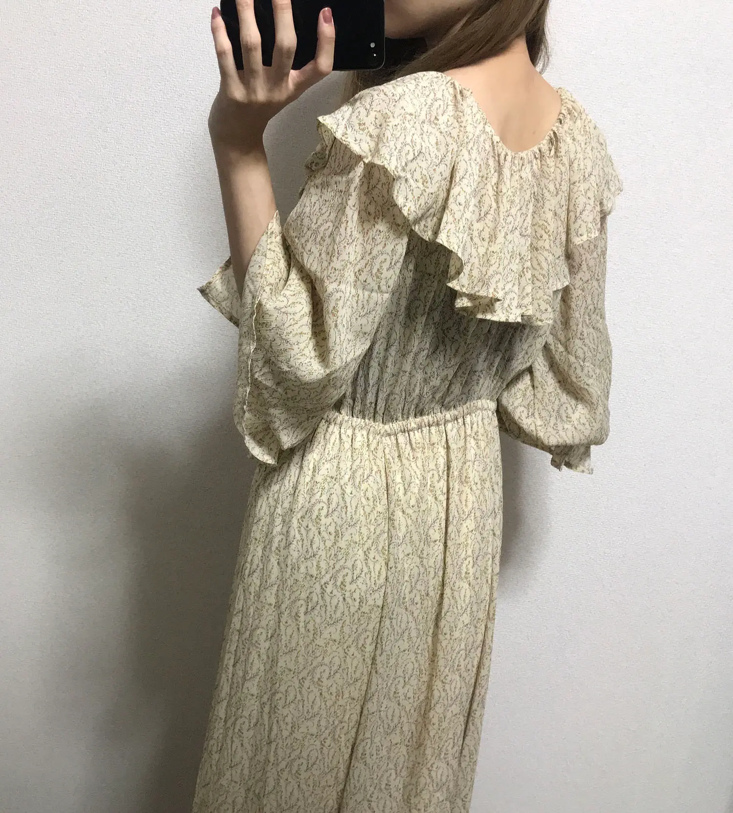 乾ひかり(「電車のおじさん」をイメージした服を着用01)