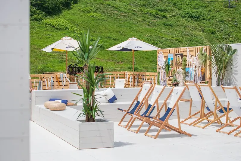 長野県・白馬村に絶景テラス「HAKUBA MOUNTAIN BEACH」誕生! 山の上のビーチリゾートに行きたすぎる件_4
