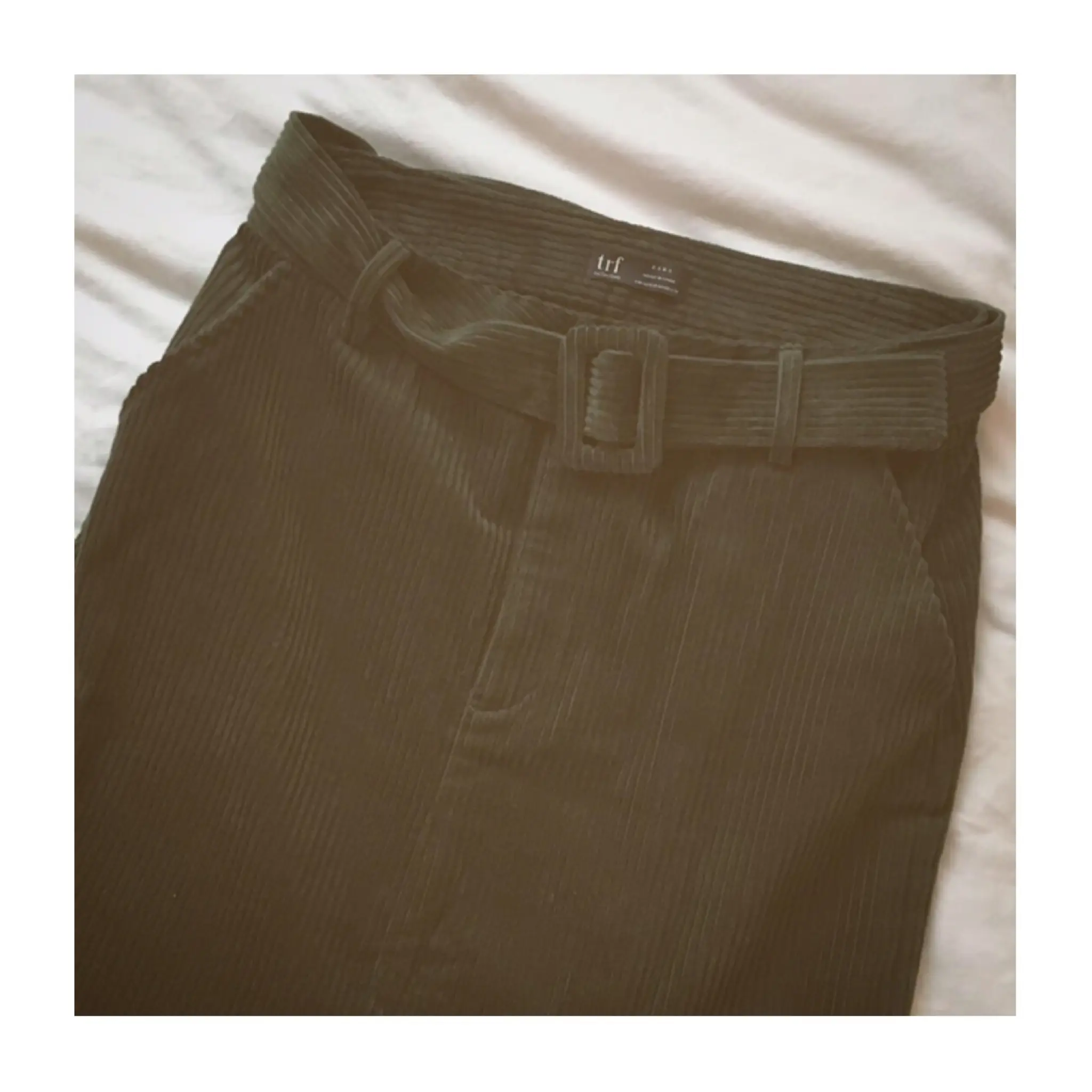 今季1着は欲しい《トレンドのスカートはコレだ☝︎❤️》【ZARA】のコーデュロイタイトスカートが使えます☻_2