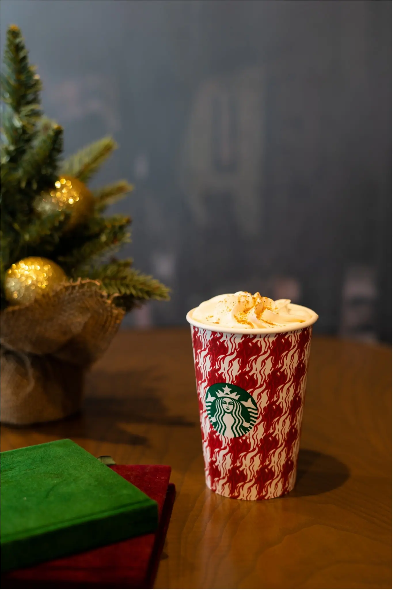 スタバ,スターバックス,新作,メニュー, ホリデーメニュー,2018,クリスマス ストロベリー ケーキ フラペチーノ,クリスマス ストロベリー ケーキミルク,ジンジャーブレッドラテ