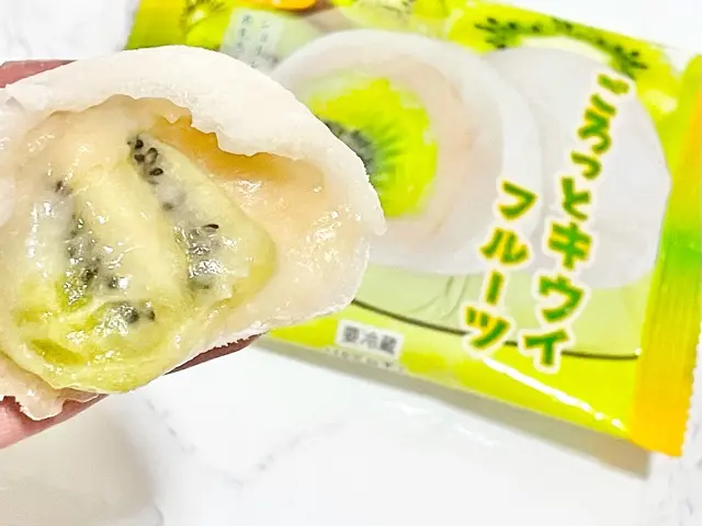 【ファミマ限定】コンビニで話題の「フルーツ大福」が買える?!_3