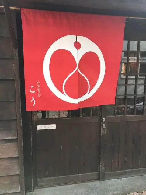 雪も溶けてきたので、少し外をおさんぽ!前から気になっていた茶屋に行ってきました♡_1