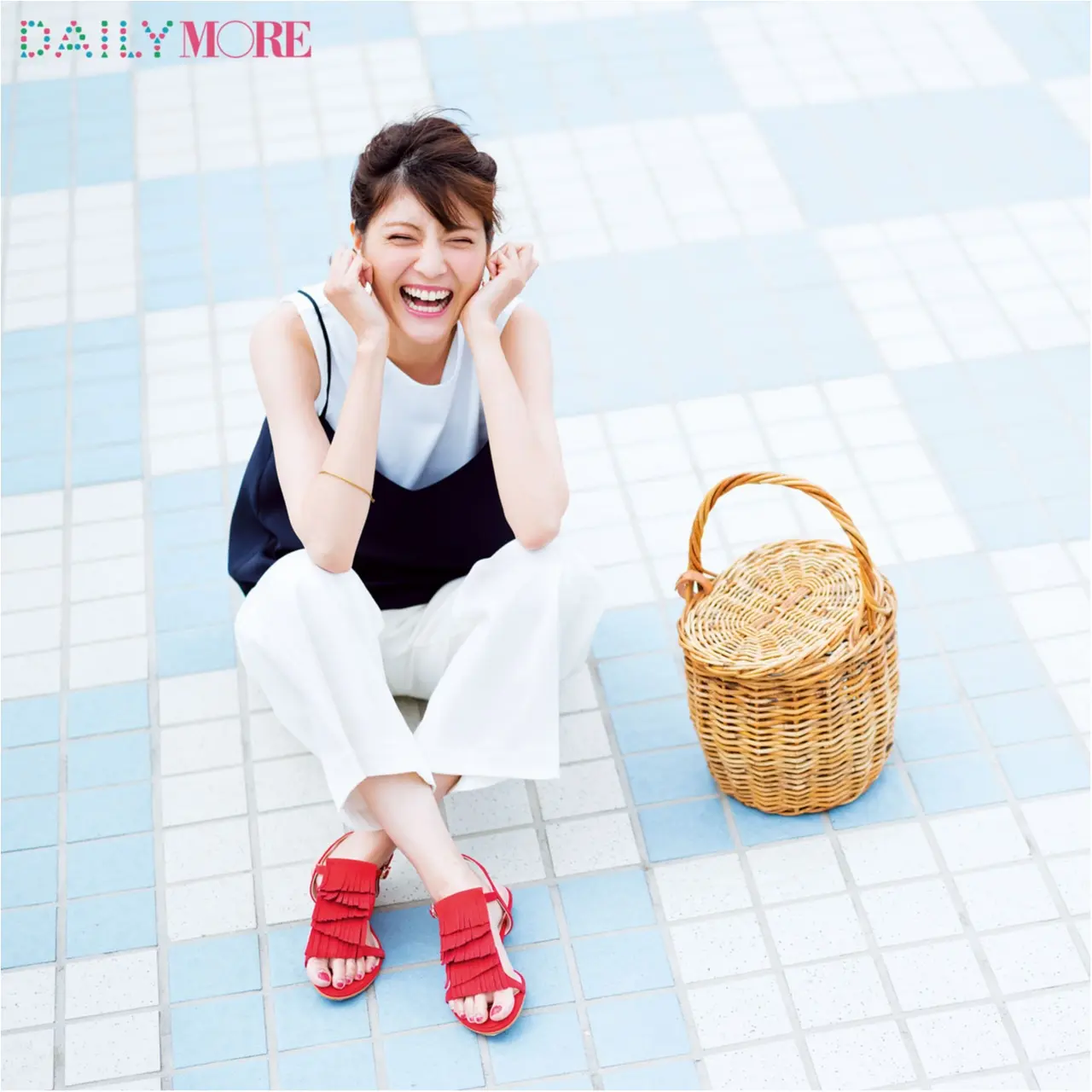 この夏、小物で色をさすなら何色がいい?! その正解、佐藤ありさが教えます!_3