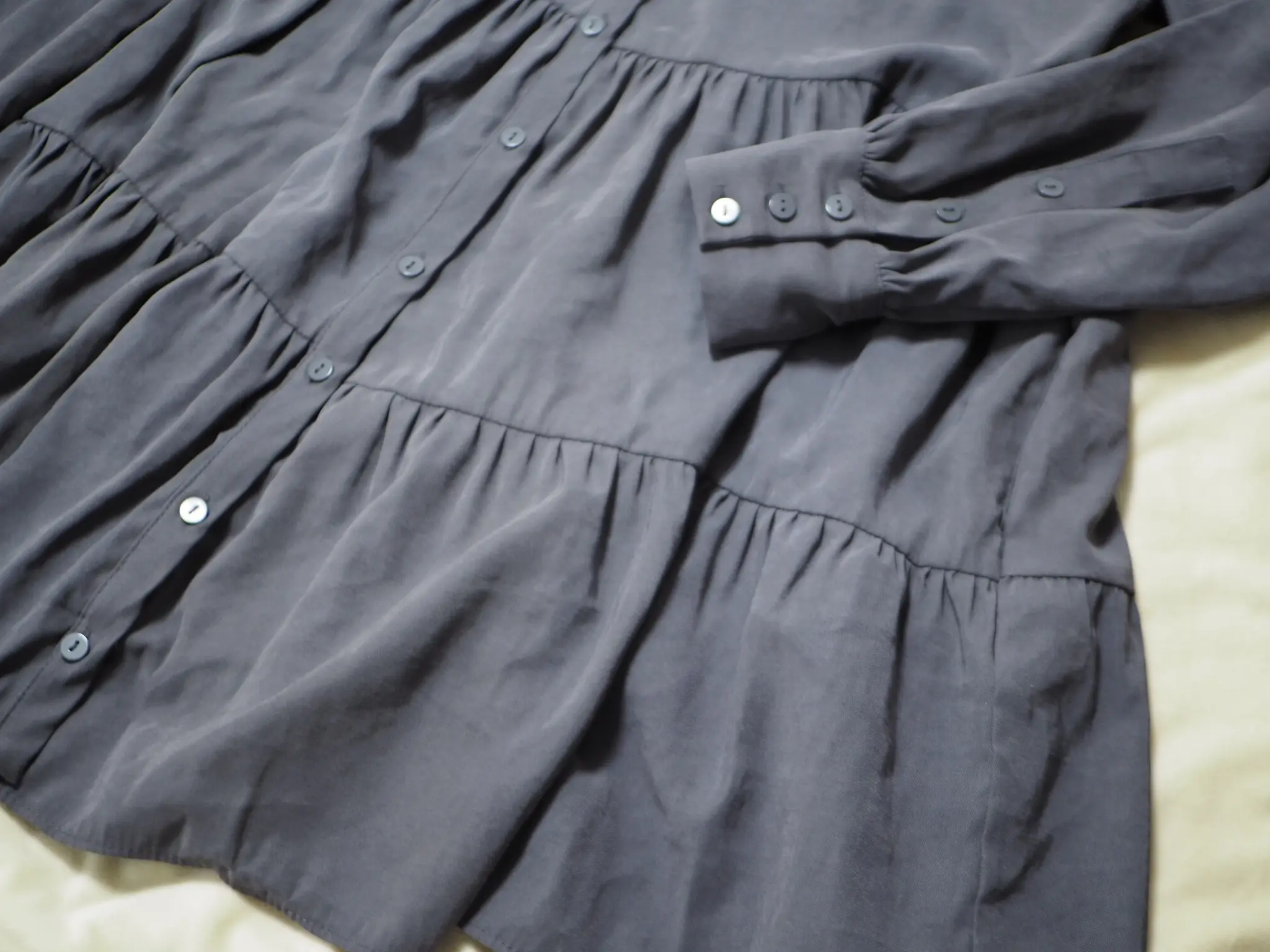【ZARA】今から春まで着回せる! おすすめのトレンド服《ティアードシャツ》★_4