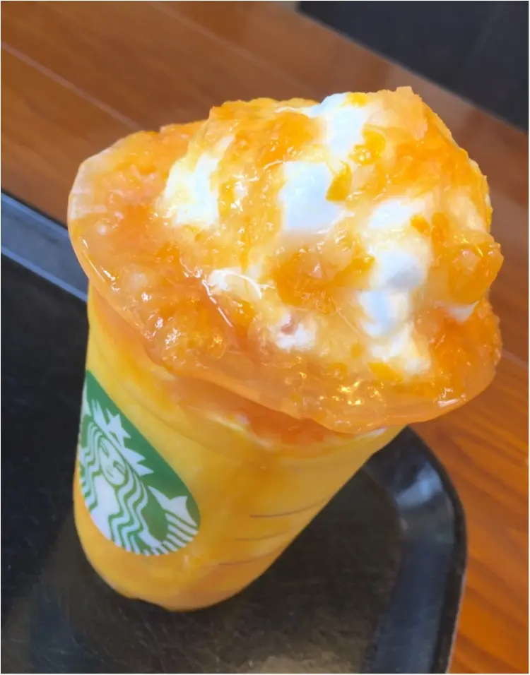 【FOOD】今日から販売!夏にぴったり!“マンゴーオレンジフラペチーノ” を○○UPでさらに美味しく♡ _3
