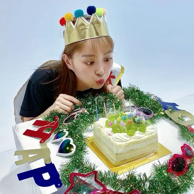 【内田理央のオフショット】撮影終わりにサプライズでだーりおのお誕生日をお祝い♡_2