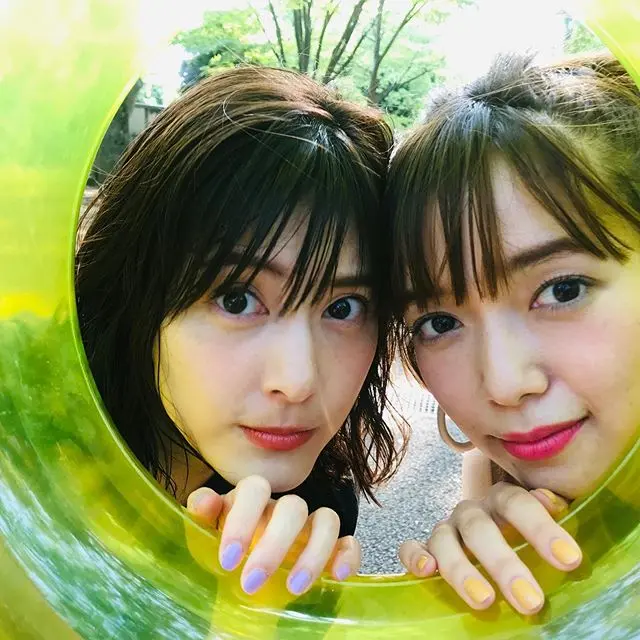 佐藤栞里と佐藤ありさオフショット
