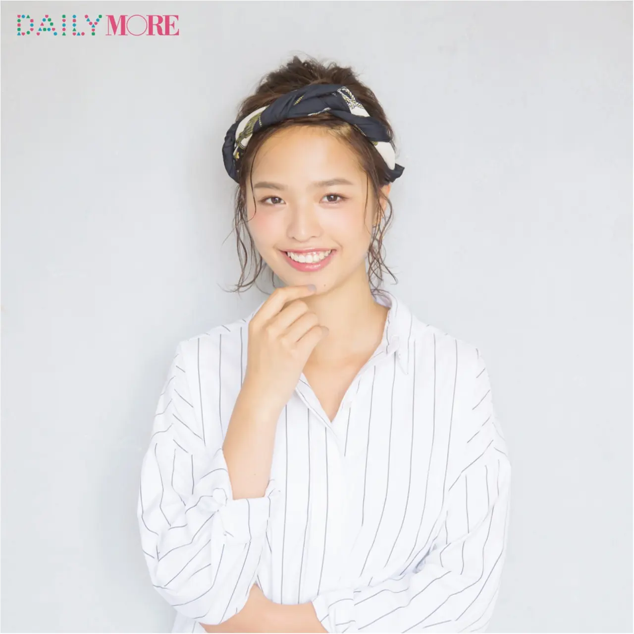 おまとめスカーフなら、簡単に今っぽヘアに! モアビューティズ菊地晴美ちゃん直伝「隠れ家カフェでおしゃべり日にGOOD」な神ヘアアレンジ_1