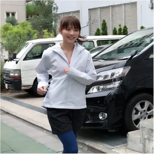 だーりおがついに走り出した!? 秘密の自主トレ、裏レポート! 【#モアチャレ 内田理央の「キックボクシング」チャレンジ!】_3