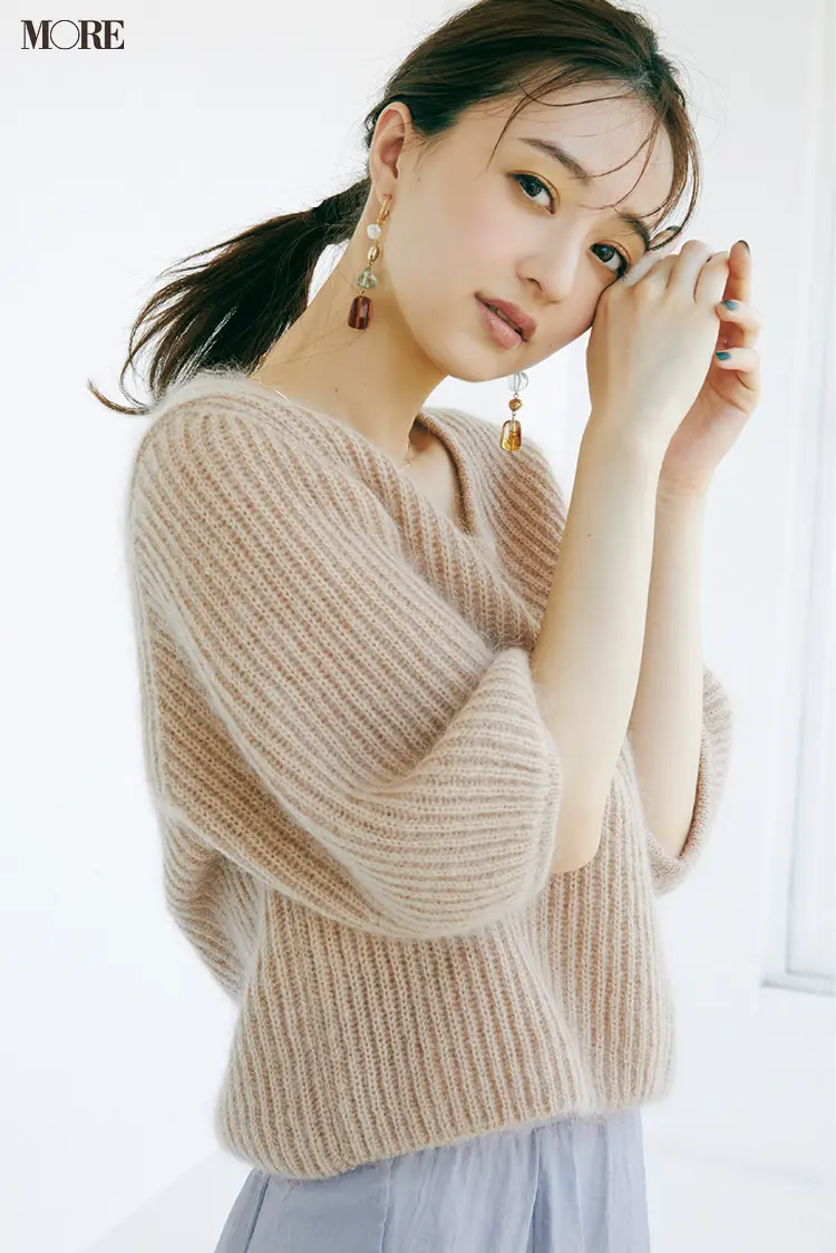 まだ真冬のニットを着るには早いけど寒い......なんて時には“長袖ニット未満”のアイテムを投入!_2