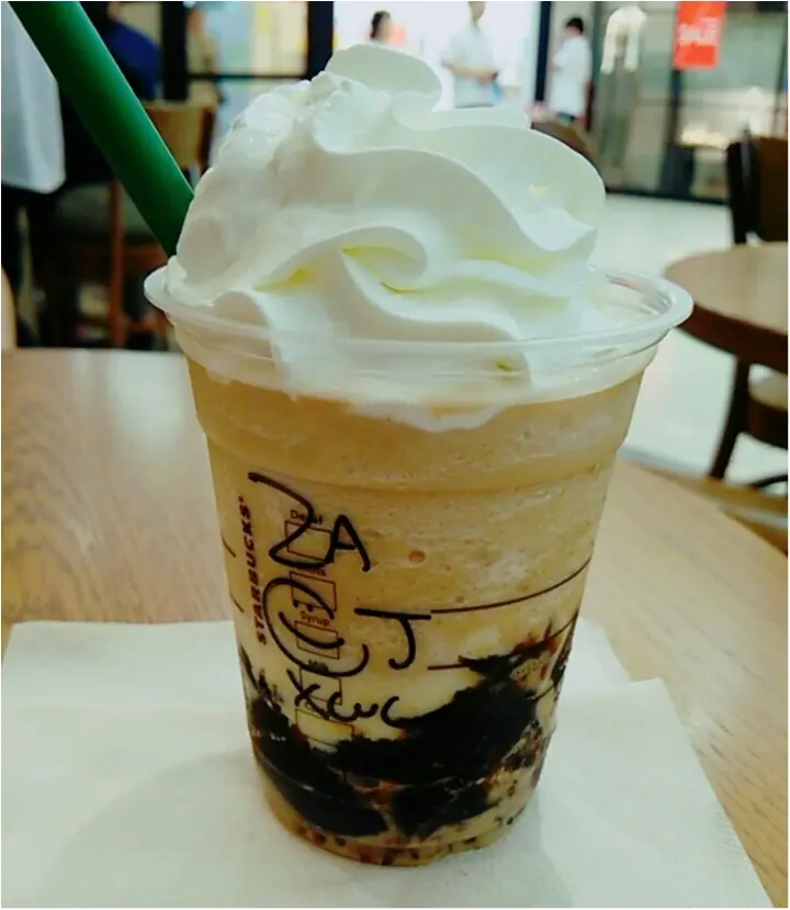 販売終了まであと8日!!【モスバーガーのアボガドチリバーガ】&新発売♪【スタバのコーヒージェリー&クリーミーバニラF】の期間限定グルメネタ2本立て*(443 まゆ_3