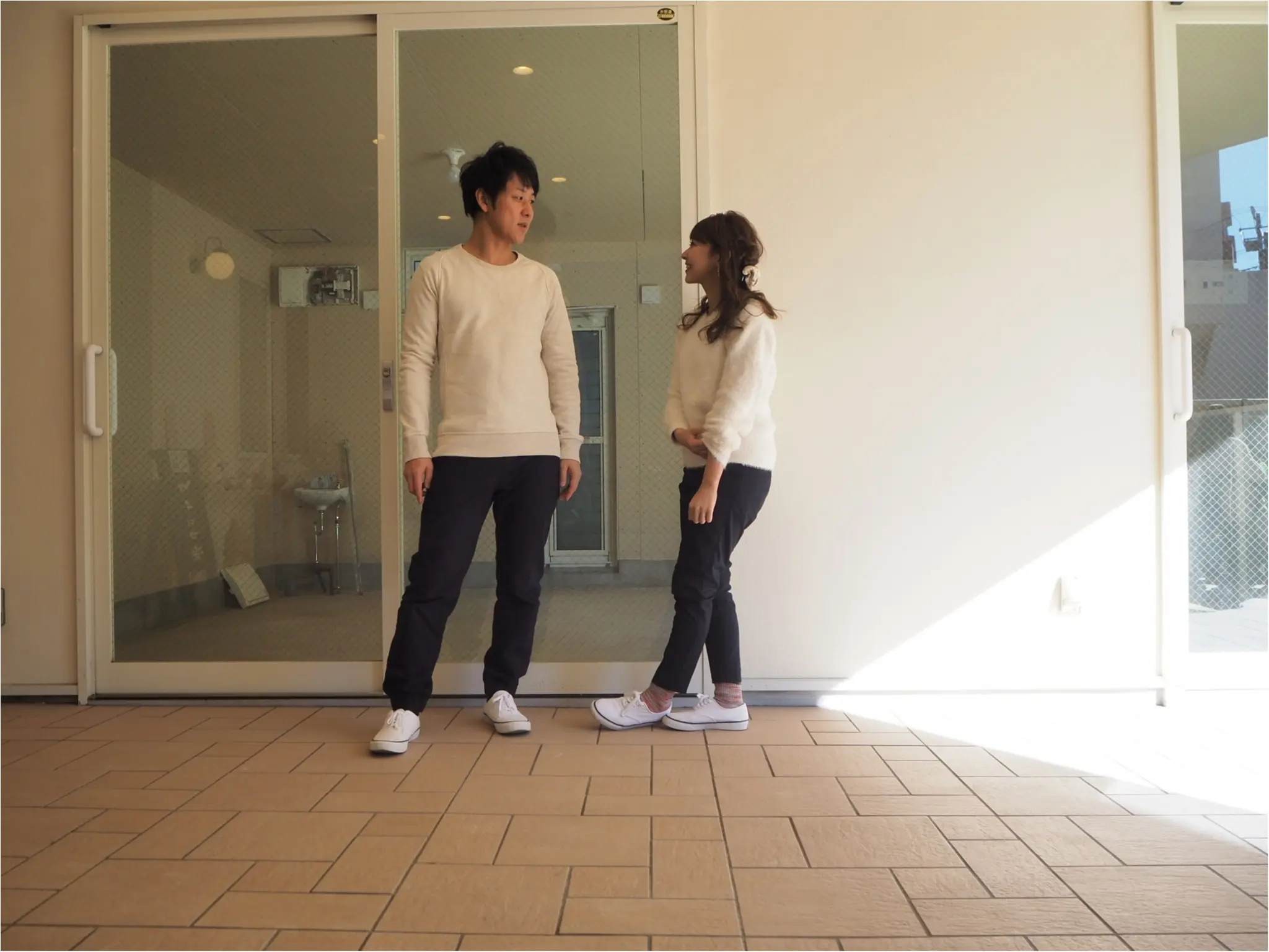 リアルなデート服はコレ!~色をリンクさせるのが旬なカップルコーデ~_1