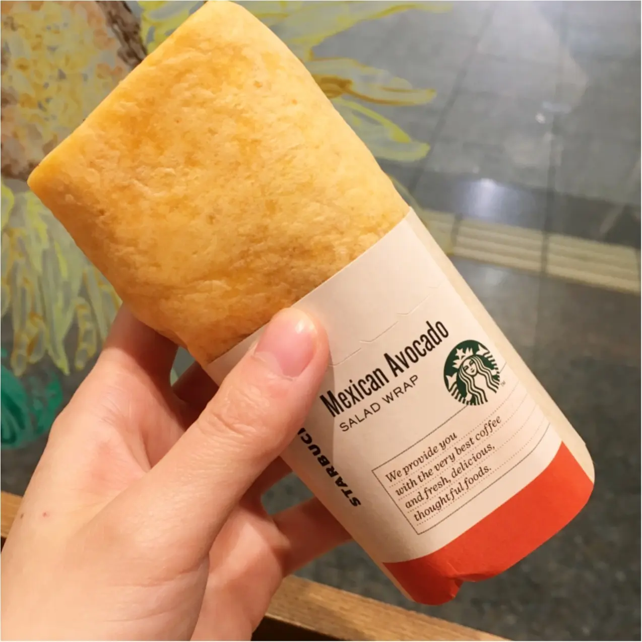 小腹にぴったり♡ スターバックスの《 サラダラップ 》が具だくさんヘルシーで美味しい♡_1