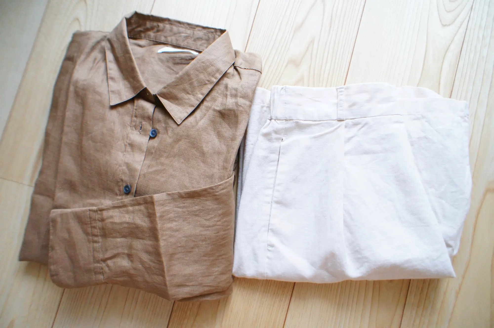 《週5で#ユニジョのリアルコーデ》【UNIQLO❤️】季節の変わり目に使えるブラウンシャツ☻_2