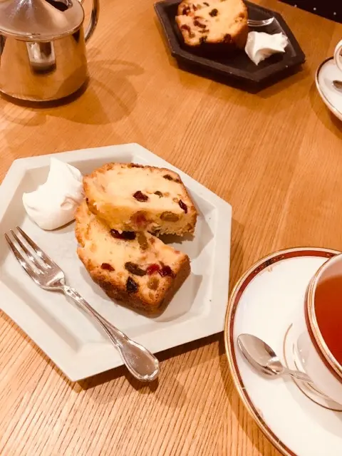 職場の同僚とゆっくりティータイム♡ふらっと入ったカフェが素敵でした!_2