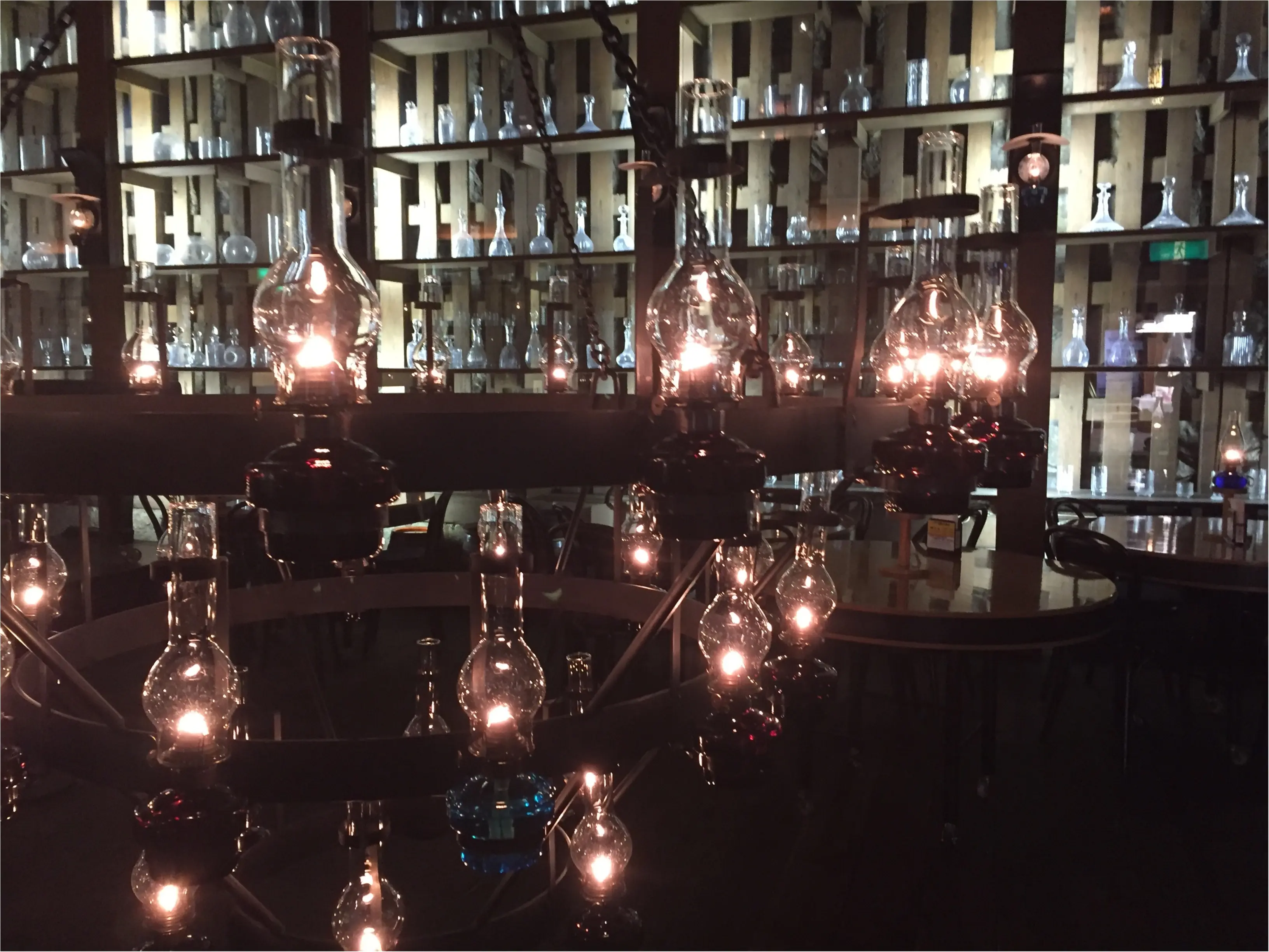 【小樽カフェ】石油ランプが灯る幻想的な世界へ!!_3