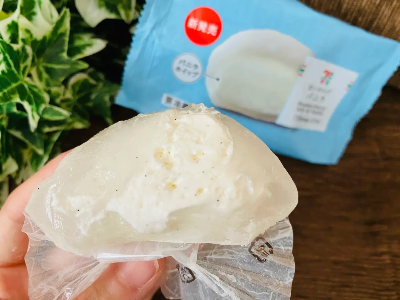 【7.11セブン-イレブンの日】衝撃的な食感!新作★和スイーツ《白いわらびバニラ》を食べてみた♡_4