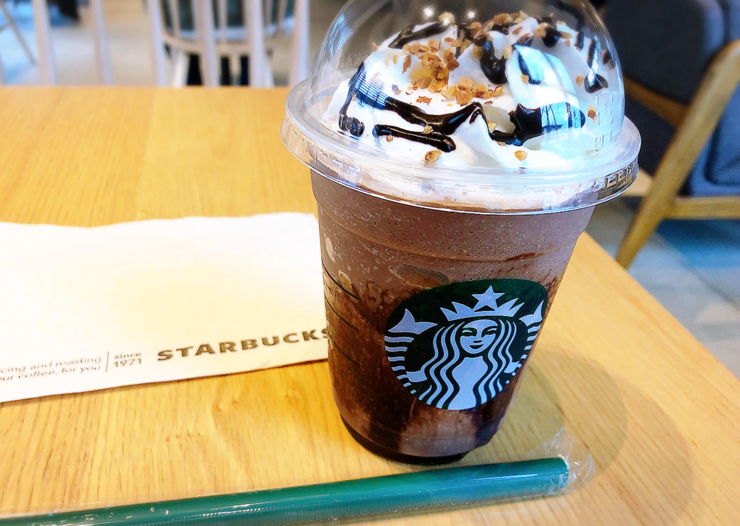 【#スタバ】本日1/17〜☆!チョコレート×アーモンド( ´ ▽ ` )♡新作のフラペチーノをいただいてきました♩_3