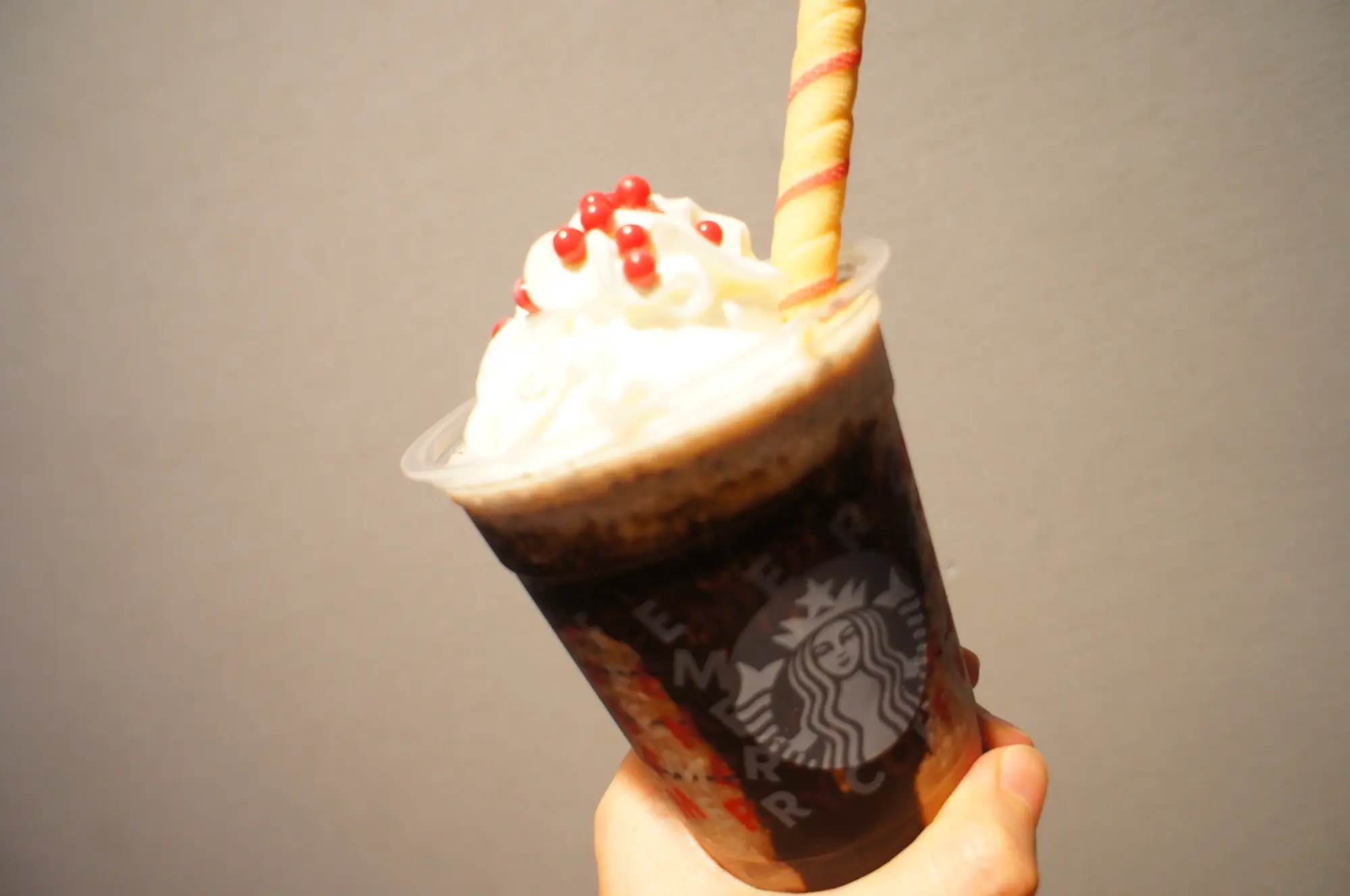 《いよいよ明日から❤️》先行発売【スタバ】サンタブーツ チョコレート フラペチーノを飲んできました☻!_2
