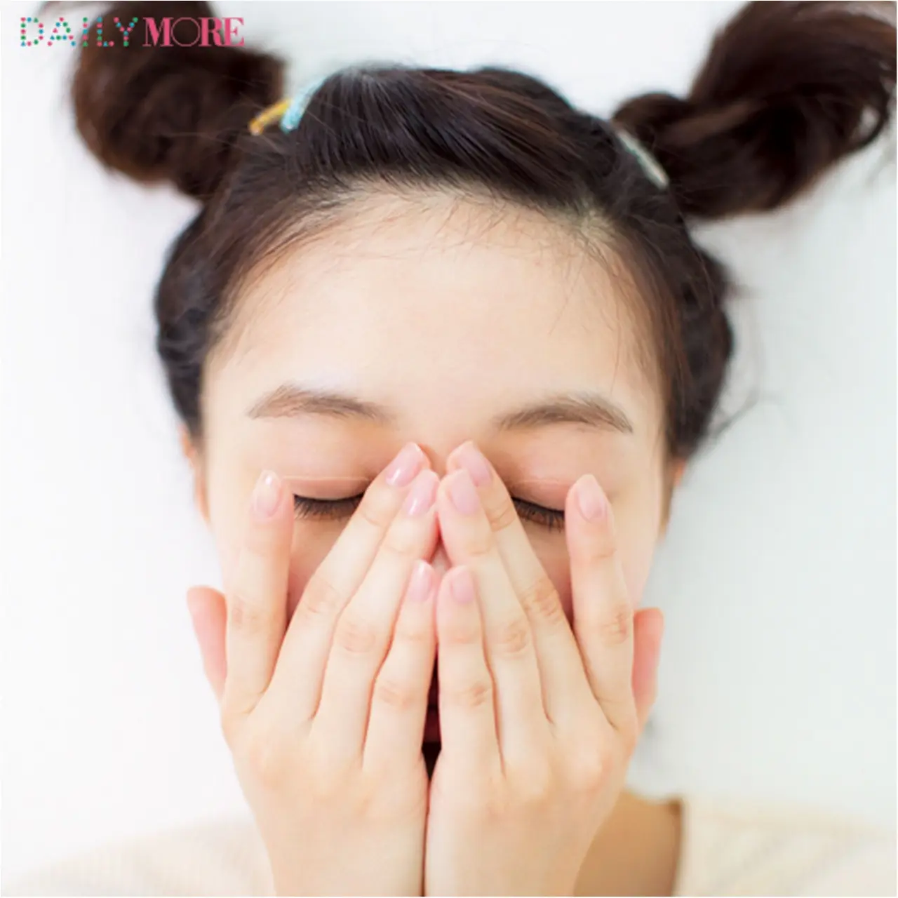 美肌だけ? いやいや小顔にも効くんです!! 美容家・小林ひろ美さんが教える「運命を変える乳液の塗り方」3選_3