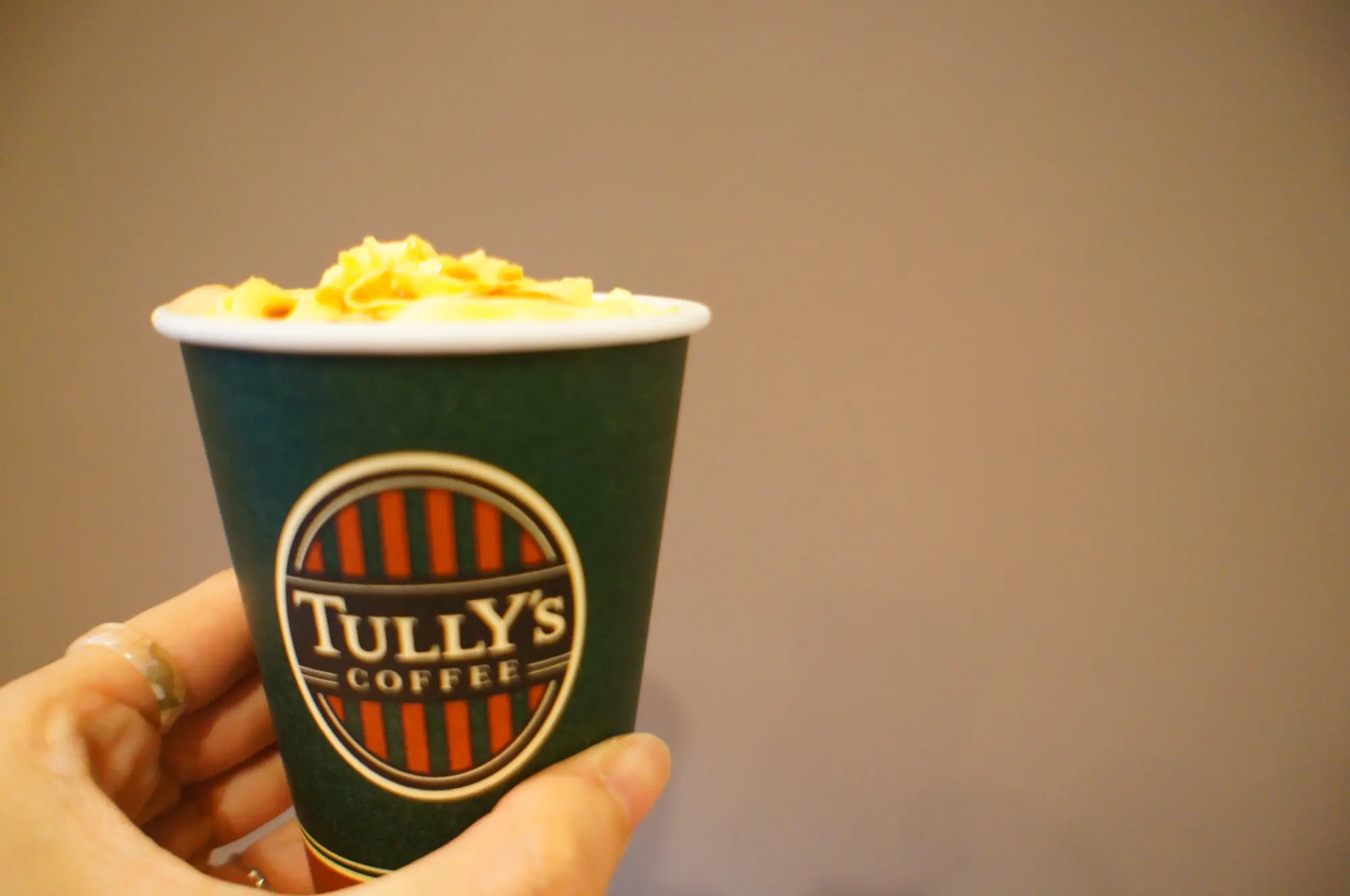 《10/1スタート❤️》季節限定!【TULLY'S】塩キャラメルパンプキンラテを飲んできました☻_2
