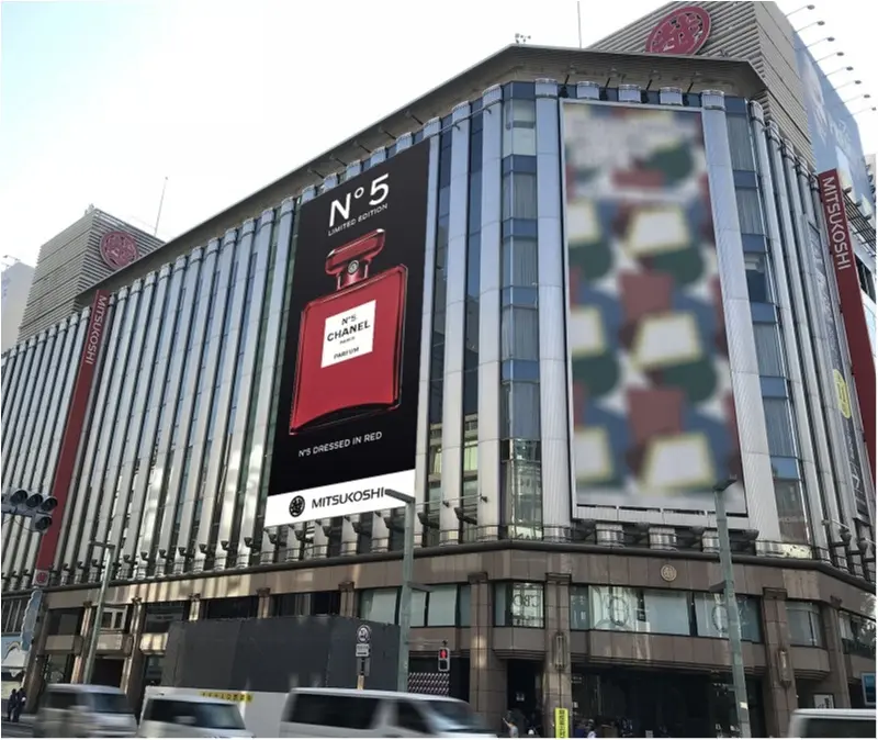 【話題沸騰中!!】「シャネル N°5」の真っ赤な限定ボトルが、渋谷や銀座の街をジャック♥_6
