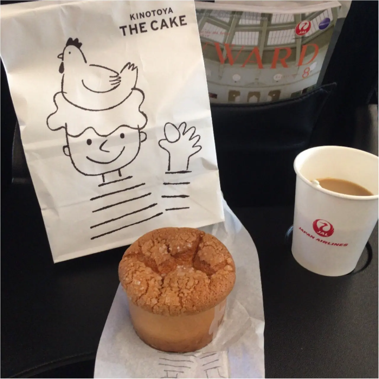 <新千歳空港限定>機内おやつの私的定番♡"焼きたて THE CAKE"_1