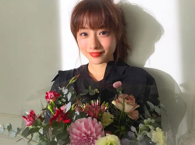 MORE2月号表紙 石原さとみさんの素敵すぎる撮影オフショット♡_1