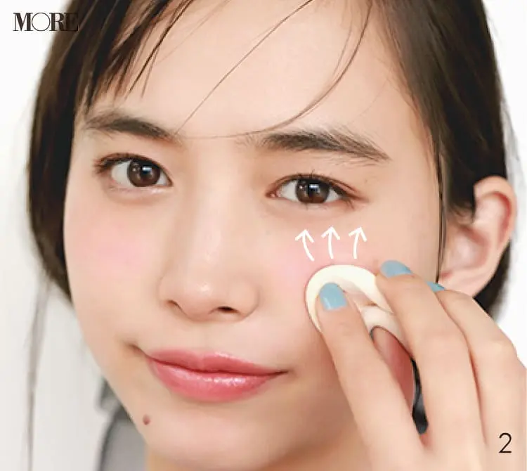 チークの入れ方【2020最新】- 顔型別の塗り方、リップと合わせる春の旬顔メイク方法まとめ_18