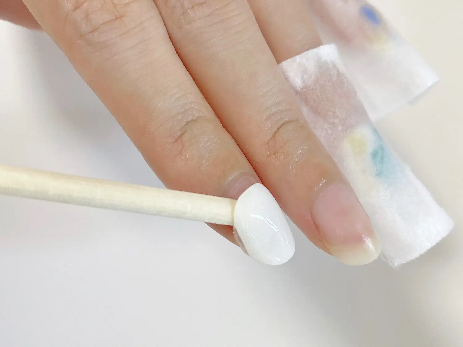 一般的なジェルネイルのように削ることなく、専用のリムーバーで落とせるところも『ohora』のいいところ